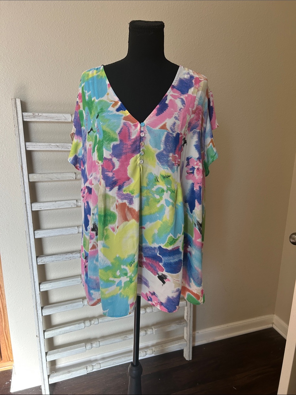 Cynthia Rowley Vibrant Floral V-Neck Button Top - Pink Blue Green Yellow